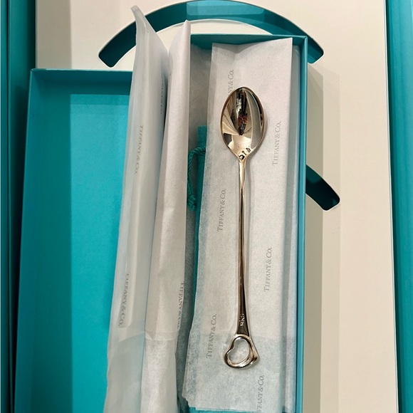 NWT! Tiffany & Co. Animal Design Dinnerware Set and Silver Spoon - Picture 2 of 5